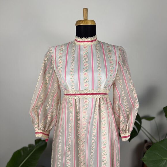 Vintage 1970s Lorrie Deb Floral Lace Victorian Prairie Dress, Gunne Sax Style - Picture 3 of 16